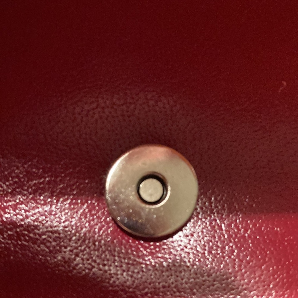 Elegant Red LeatherHobo Crossbody Bag - Picture 11 of 15